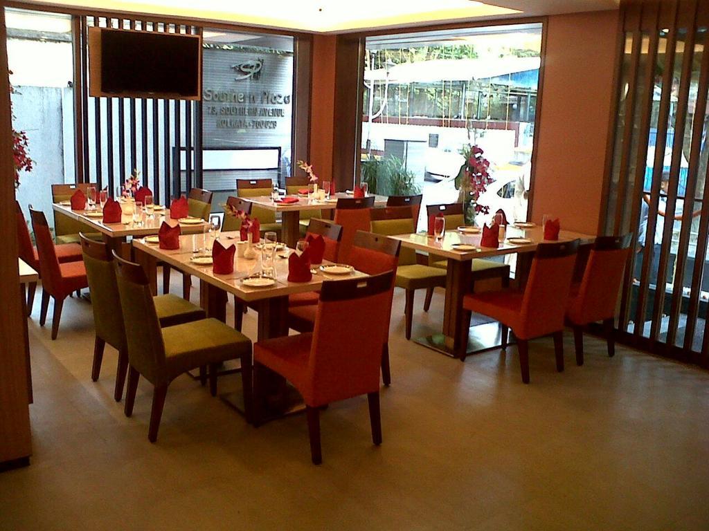 Southern Plaza Calcutta Exteriör bild